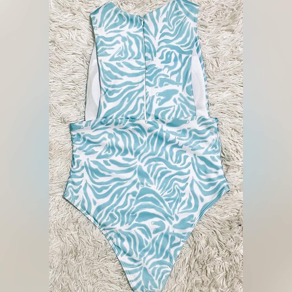 High neck one piece swimsuit - Picture 5 of 7